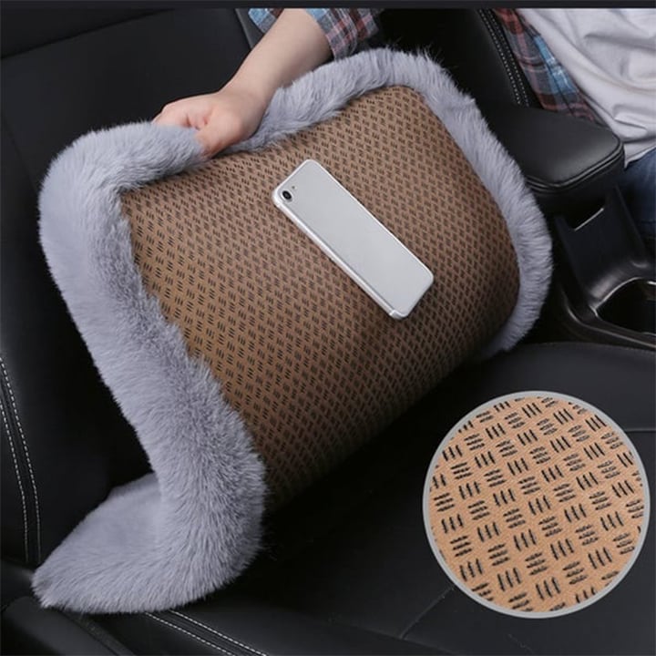 ๐-Plush Car Seat Cushion