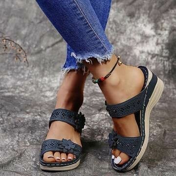 Women's Flower Cutout Casual Sandals