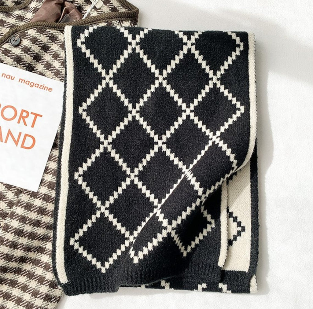 🔥Black White Diamond Shape Scarf Shawl