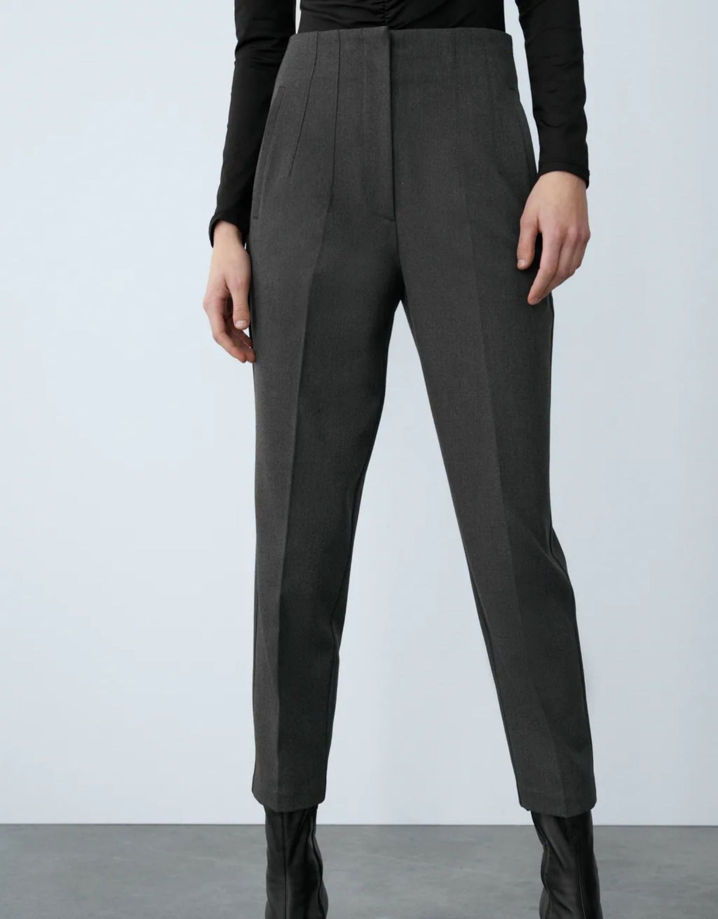 💁‍♀️ Tailored Pleat High Waist Pants