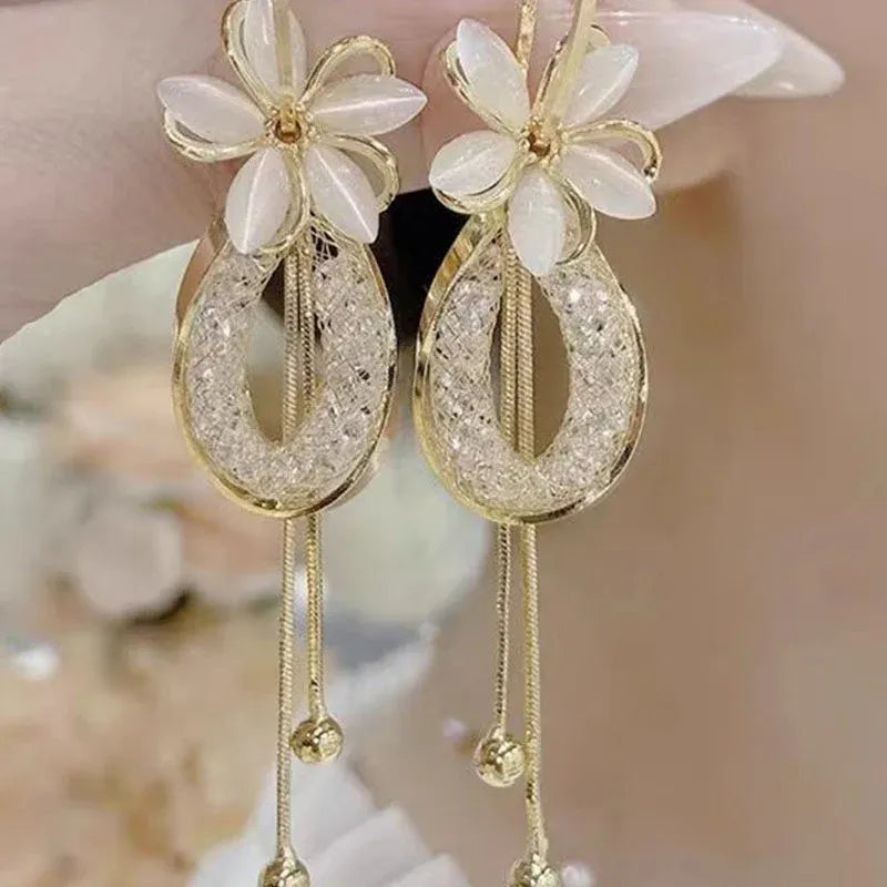 📢📢 ⏰Elegant Flower Tassel Dangle Earrings