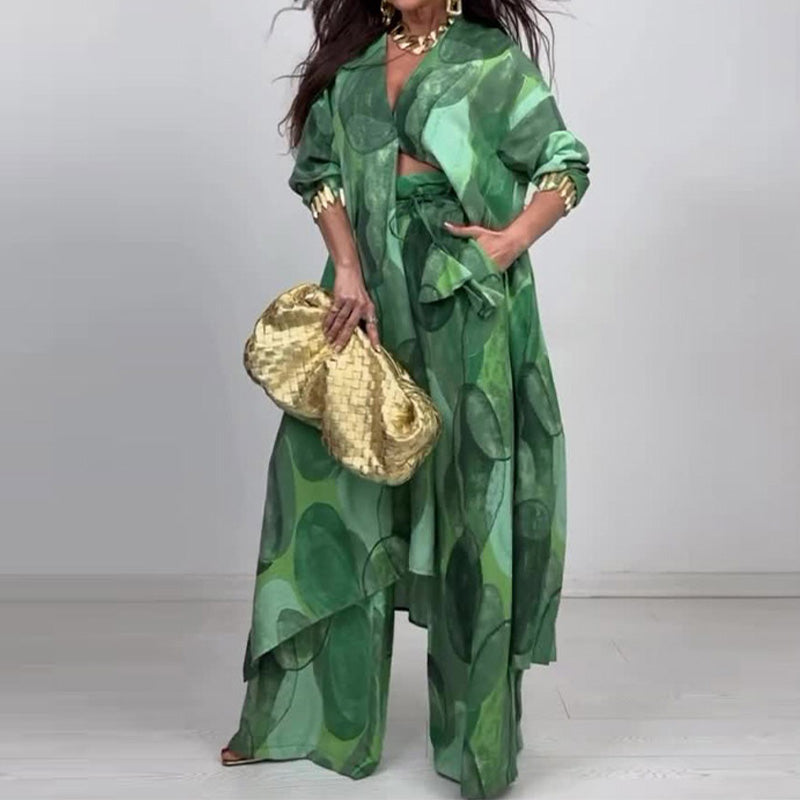 Fashionable 2-piece set with print: long-sleeved blouse and wide-leg trousers