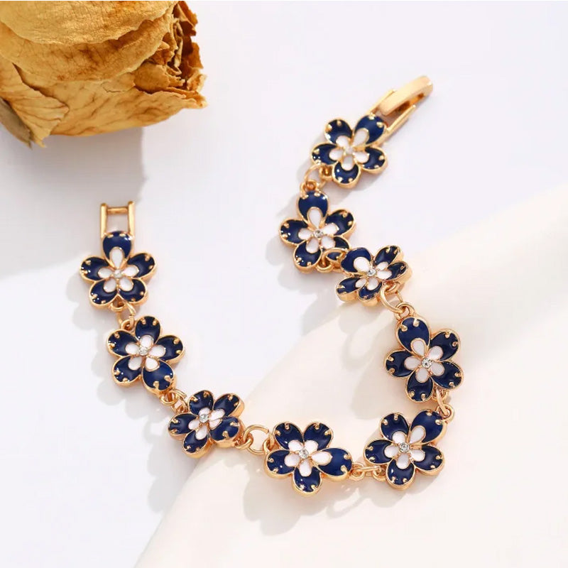 ✨Women's Vintage Elegance Floral Bracelet