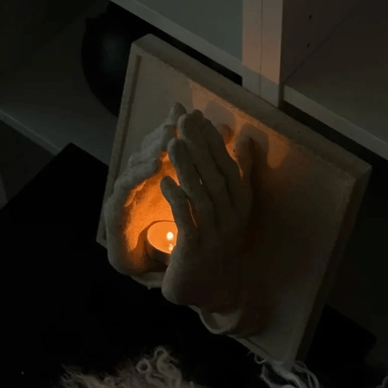 ✝️🙏Praying Hands--A Perfect Blend of Warmth and Wishes💖