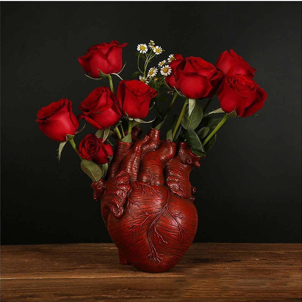 🎃White Heart Irregular Creative Art Vase