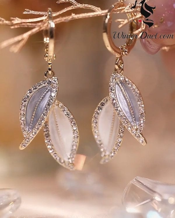 Elegant Leaf Earrings