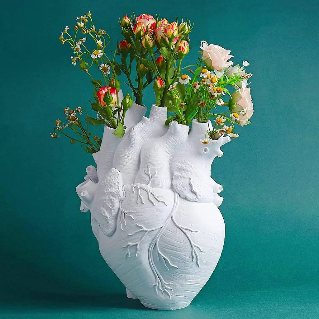 🎃White Heart Irregular Creative Art Vase