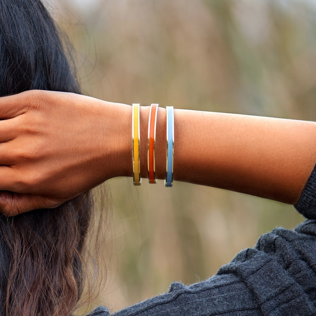 🎁DON'T LET THE HARD DAYS WIN COLOR BANGLE