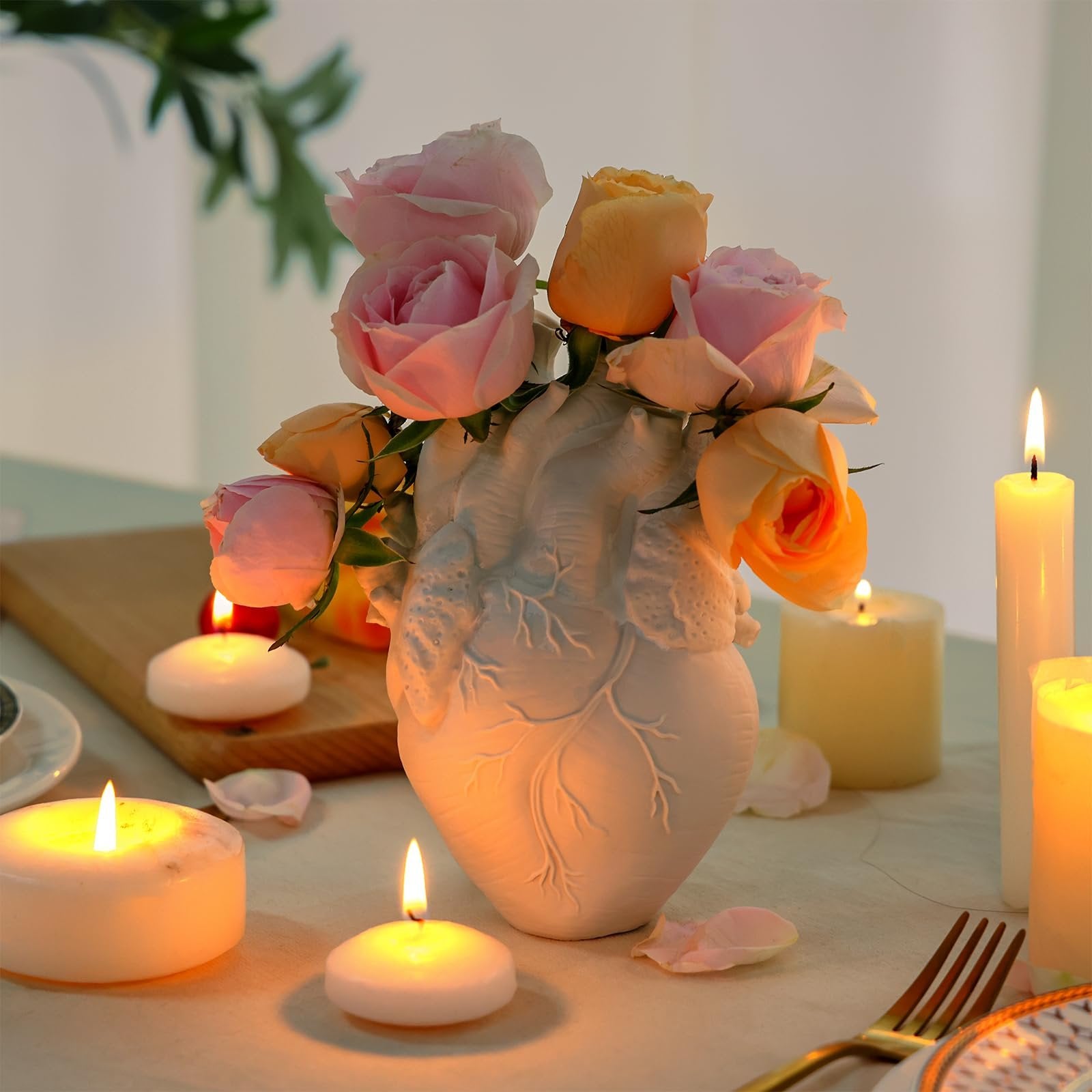🎃White Heart Irregular Creative Art Vase