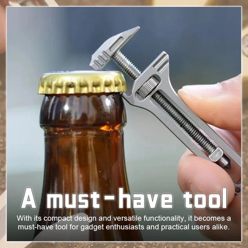 🎄 Compact Titanium Multitool
