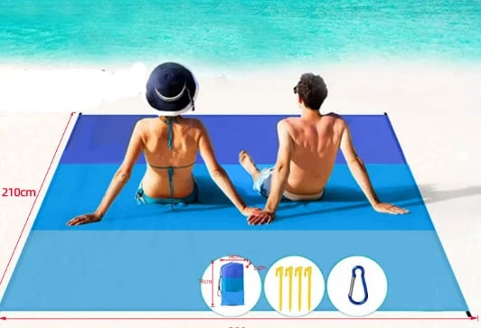 Sand-fastened beach blanket👨‍👩‍👧‍👦