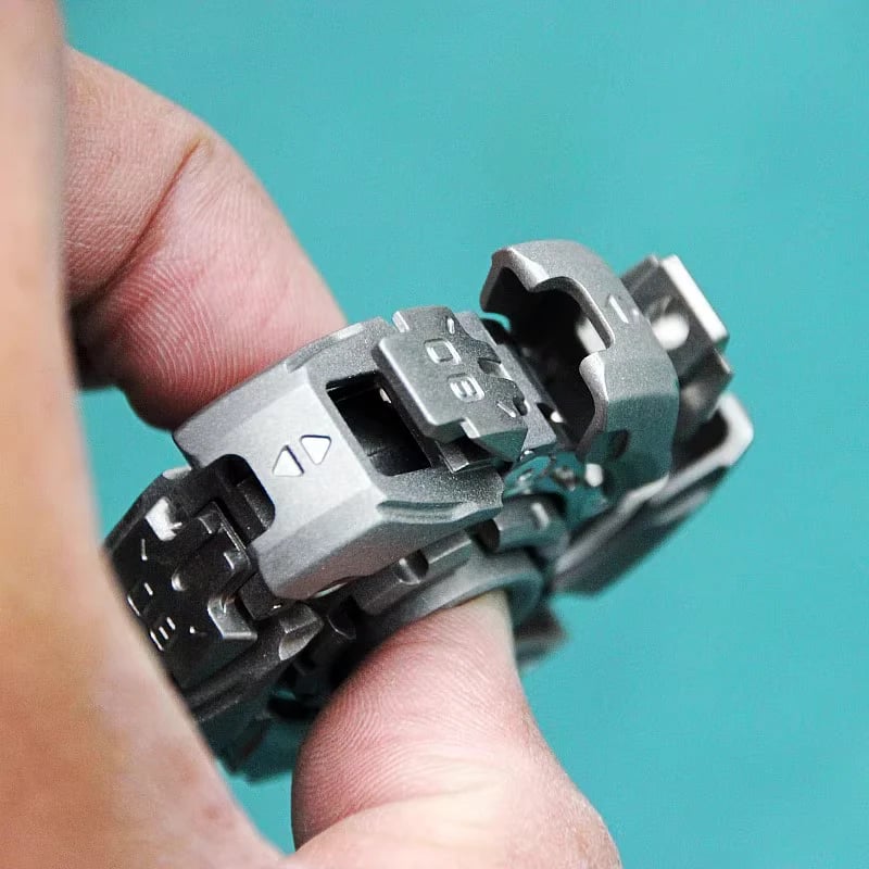 WarpFang:Stainless Steel Mecha Fidget Spinner