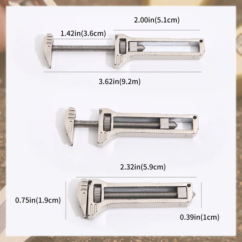 🎄 Compact Titanium Multitool