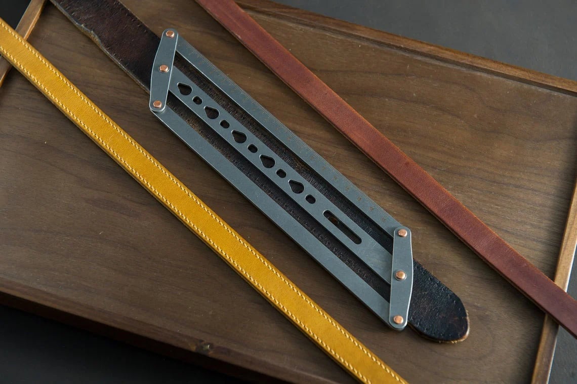 🎉✨Adjustable Leather Belt Hole Punch | Stainless Steel Ruler Tool for Belts & Straps