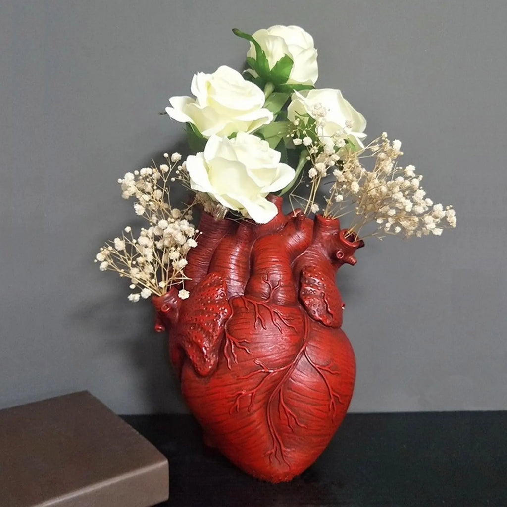 🎃White Heart Irregular Creative Art Vase