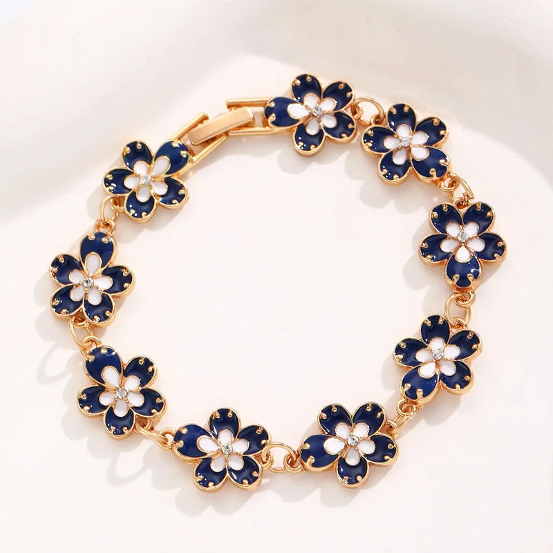 ✨Women's Vintage Elegance Floral Bracelet