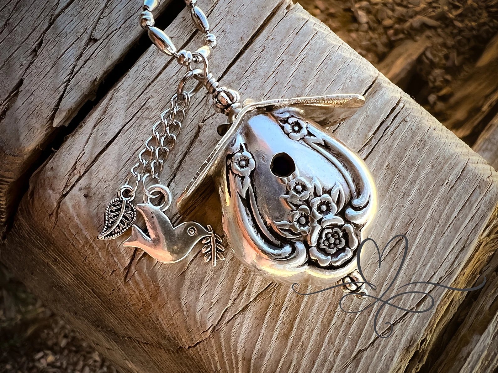 🐦Birdhouse Necklace • The 1951 "Magnolia" Silverware Birdhouse💯Sterling Silver✨🎉