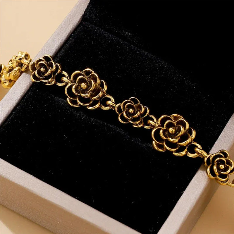 ✨Women's Vintage Elegance Floral Bracelet