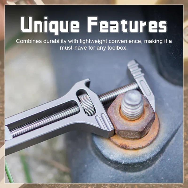 🎄 Compact Titanium Multitool