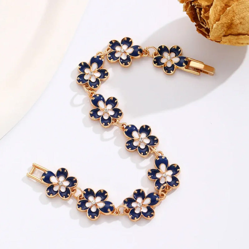 ✨Women's Vintage Elegance Floral Bracelet