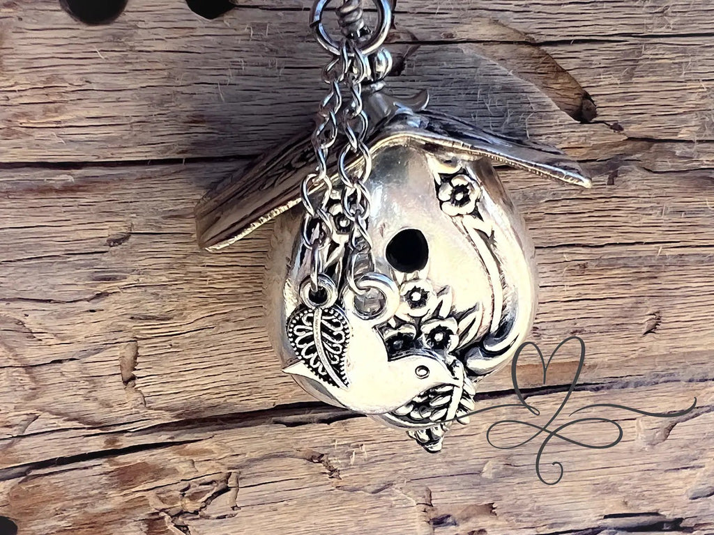 🐦Birdhouse Necklace • The 1951 "Magnolia" Silverware Birdhouse💯Sterling Silver✨🎉