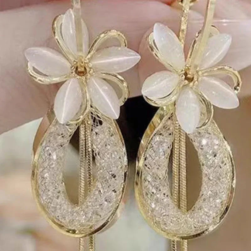 📢📢 ⏰Elegant Flower Tassel Dangle Earrings