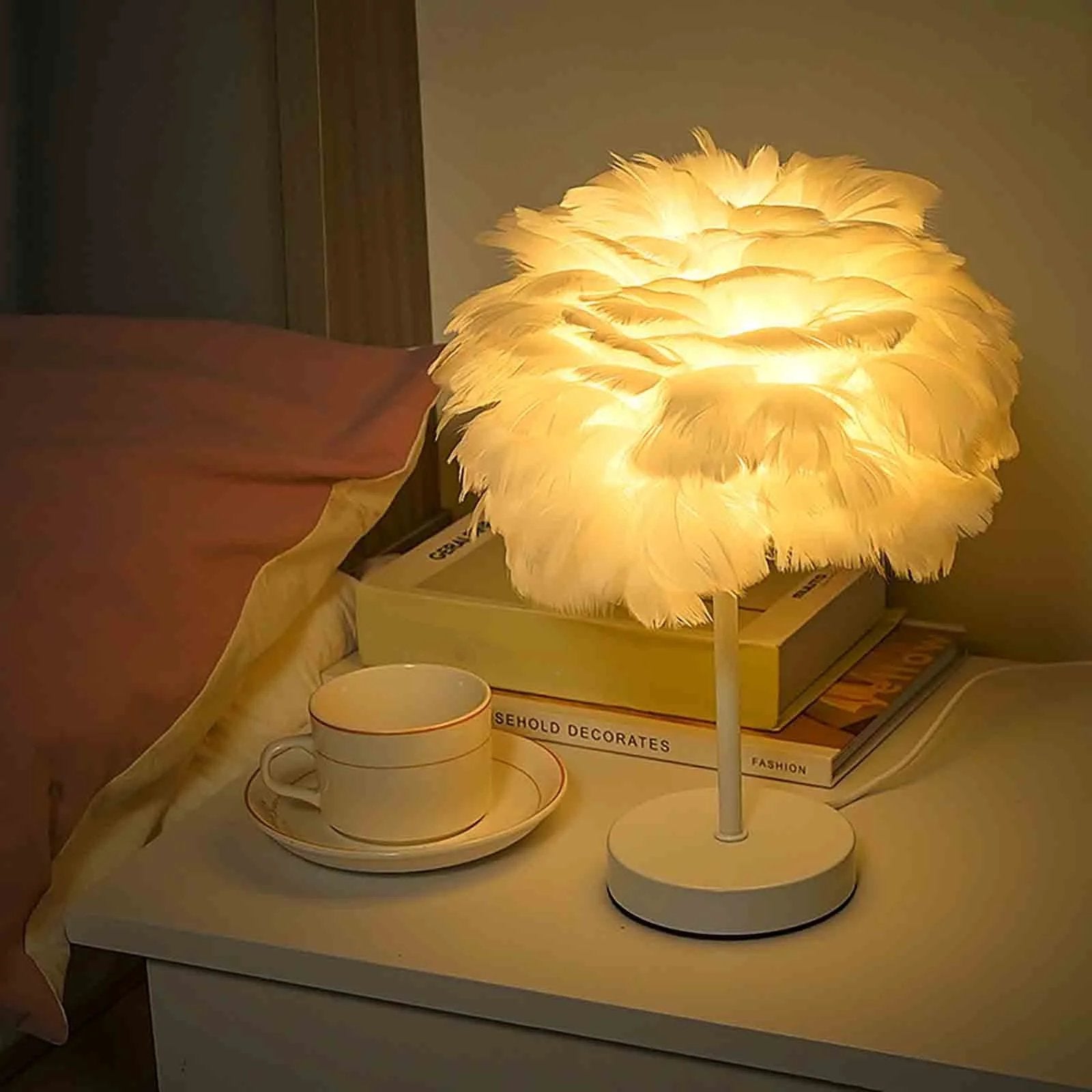 Luxury  Contemporary Creative Feather Oval Shade  Table Lamp For Bedroom