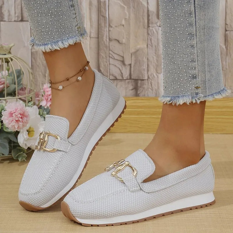 ❄️👟Ademende Dames Loafers met Metalen Gesp – Lichtgewicht Instapschoenen met Comfortabele Ondersteuning