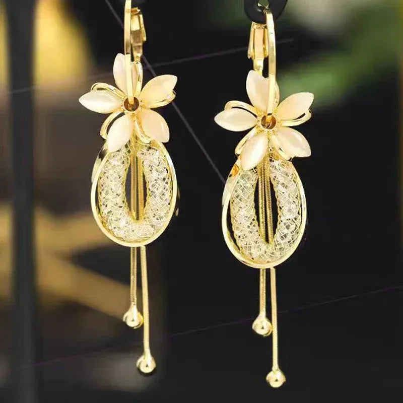 📢📢 ⏰Elegant Flower Tassel Dangle Earrings