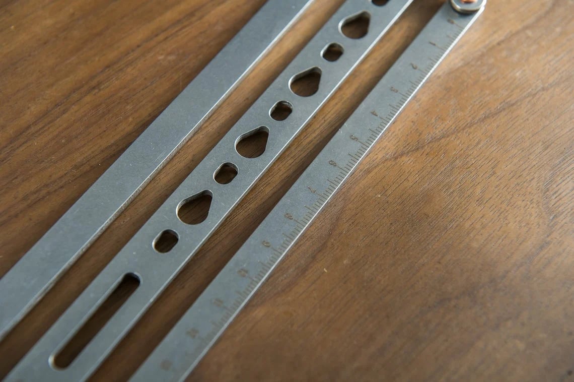 🎉✨Adjustable Leather Belt Hole Punch | Stainless Steel Ruler Tool for Belts & Straps