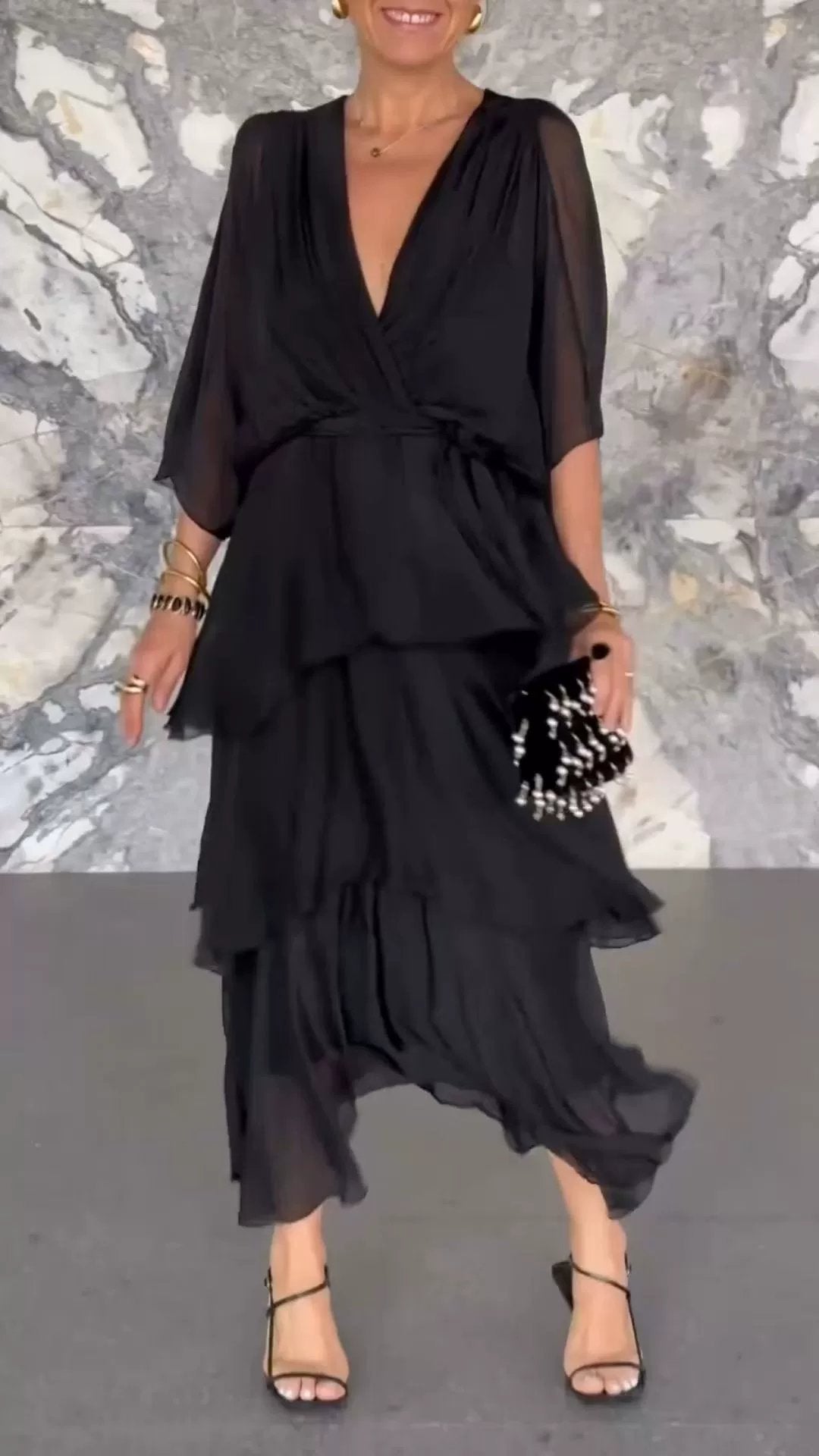 💐 Elegant layered dress with V-neckline, wrap around waist and tie