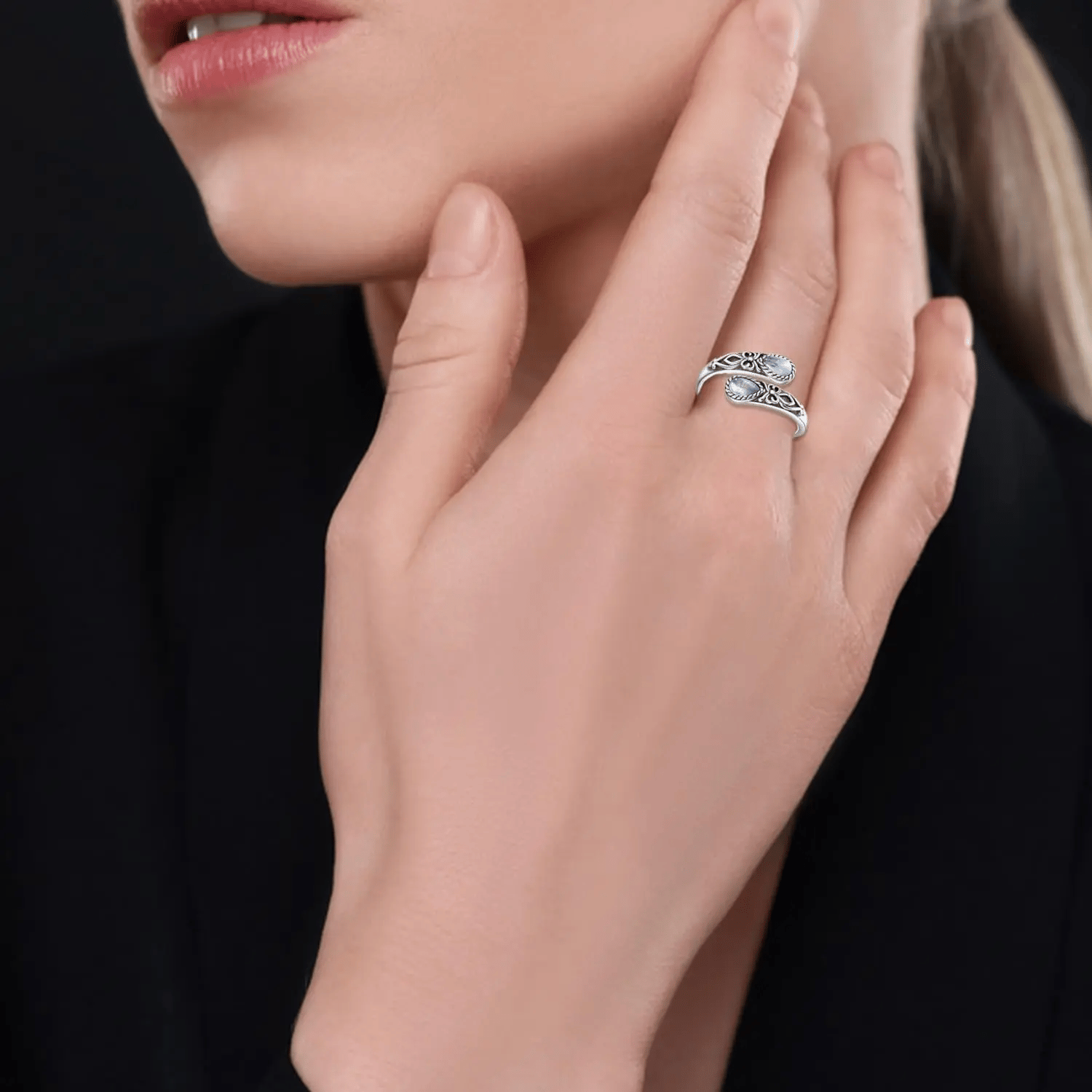 💍S925 Sterling Silver Moonstone Women's Adjustable Thumb Open Ring