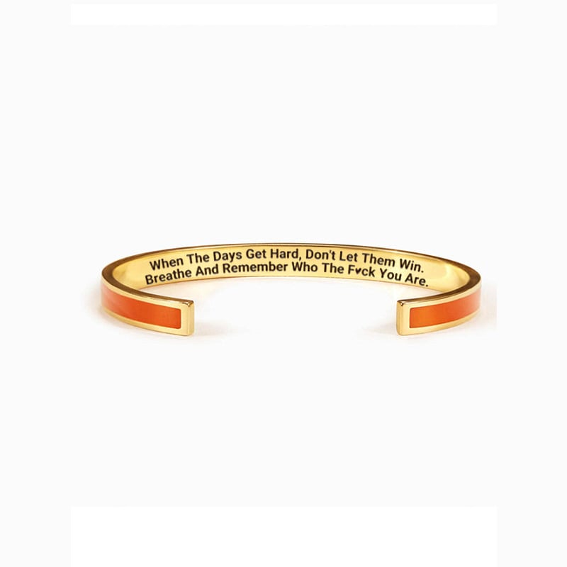 🎁DON'T LET THE HARD DAYS WIN COLOR BANGLE
