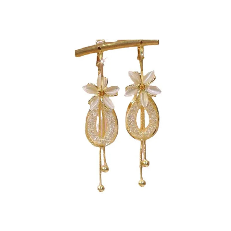 📢📢 ⏰Elegant Flower Tassel Dangle Earrings