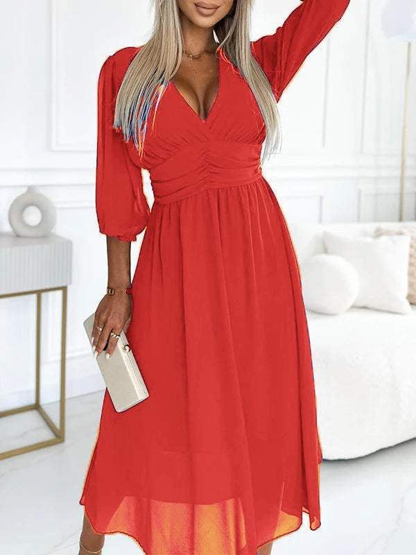 V-neck dress with medium sleeves
