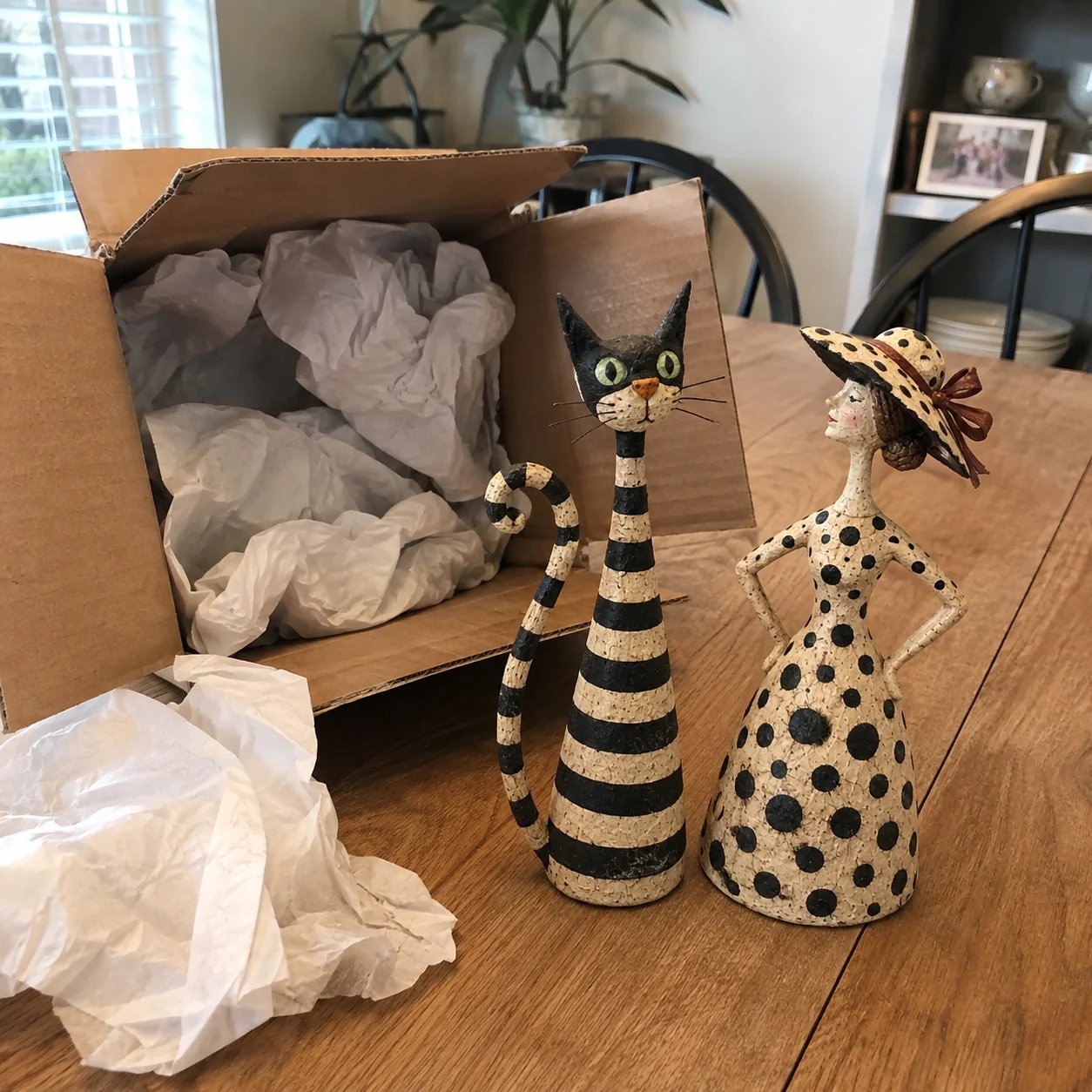 🎉✨Vintage  Cat & Lady Sculptures
