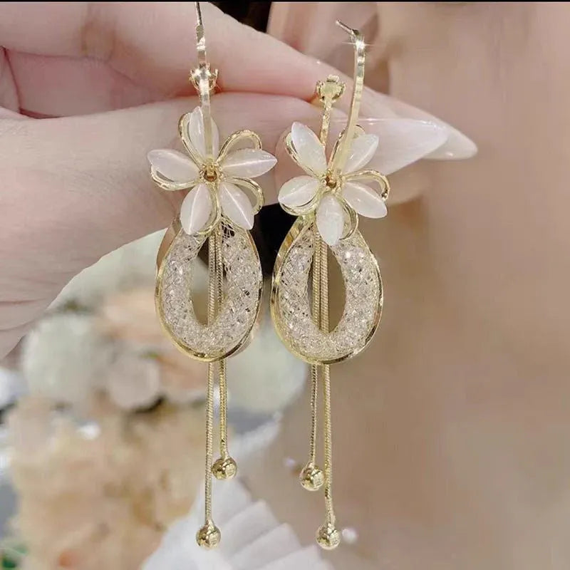 📢📢 ⏰Elegant Flower Tassel Dangle Earrings